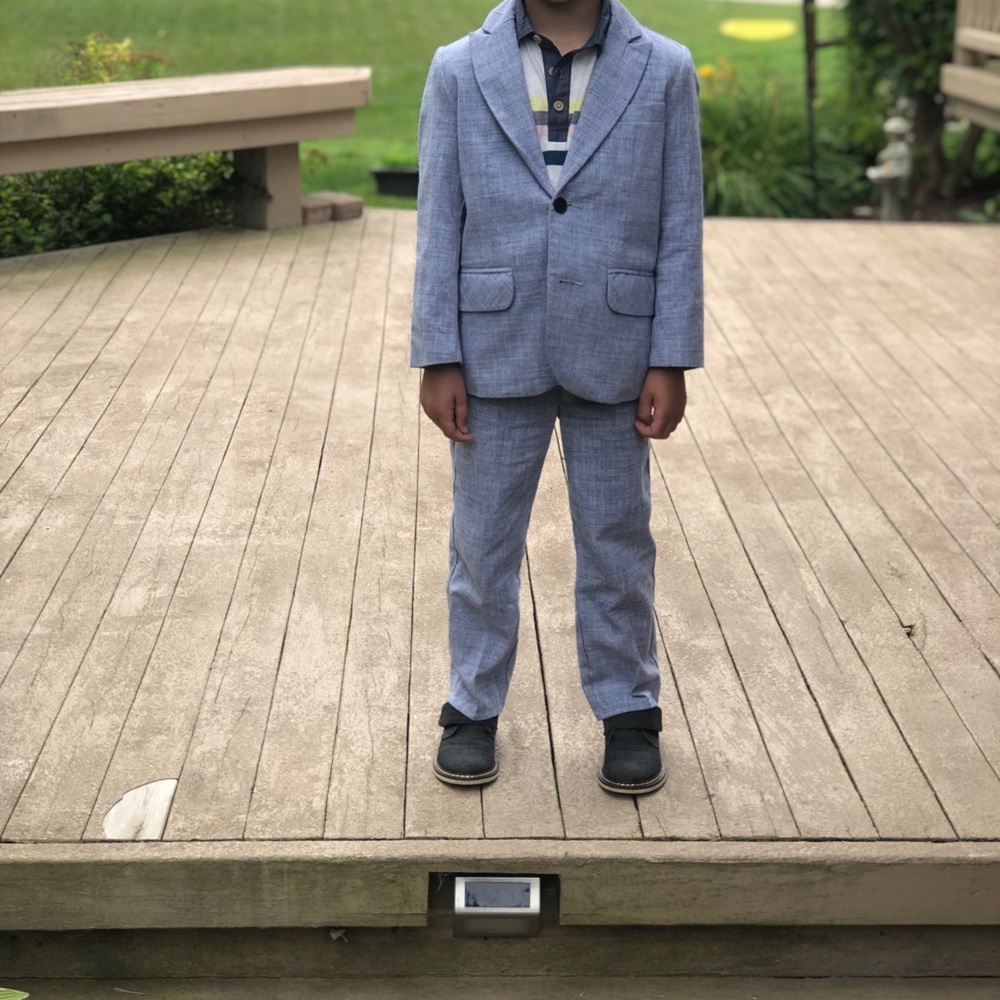Boys light blue chambray suit size 5T.
